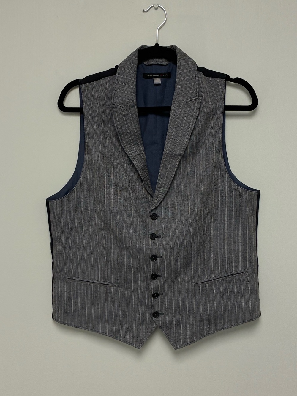 JOHN VARVATOS Pinstripe peak lapel vest USA 40 medium 

Color blue